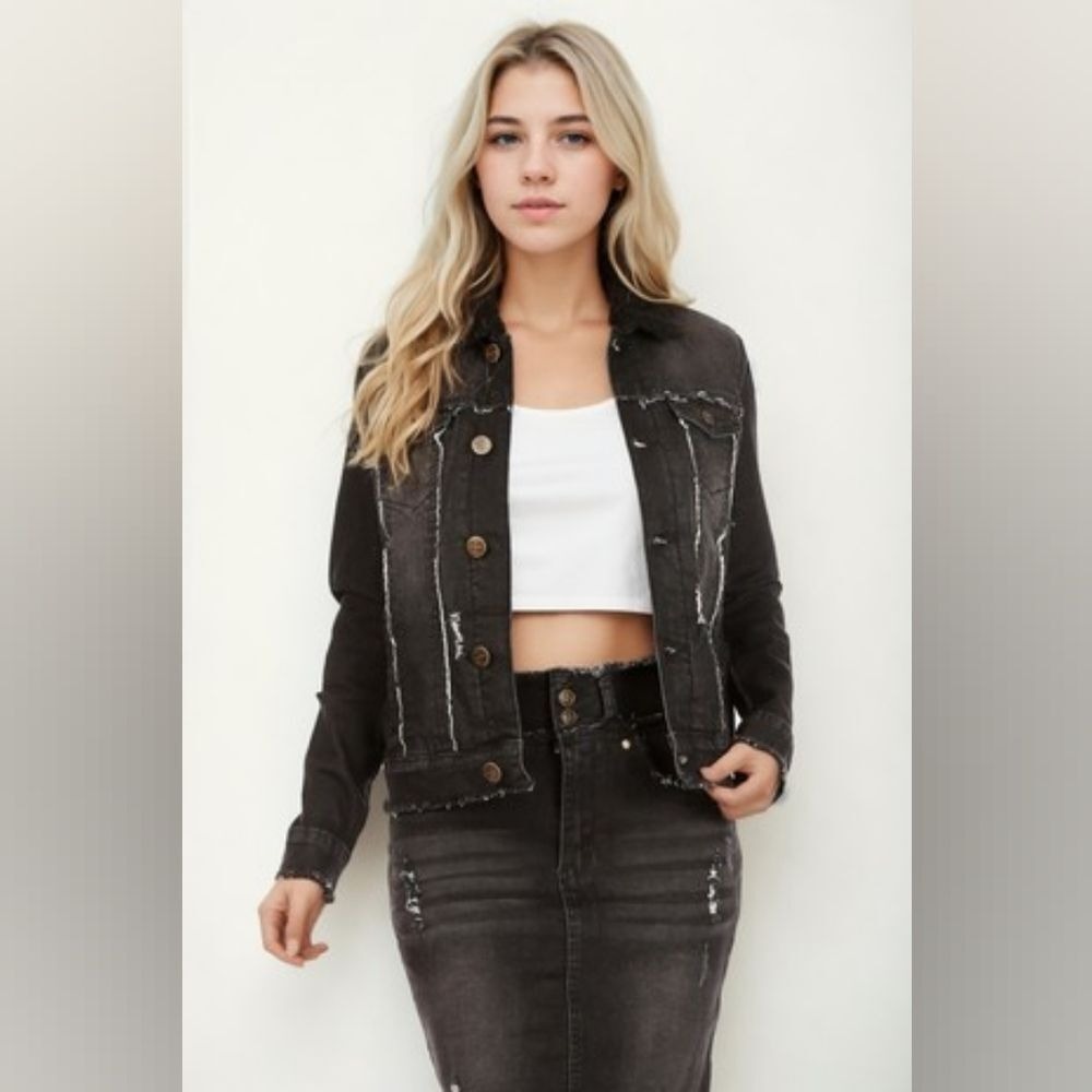 Boutique Brand Sherpa Lined Black Denim Jean Jacket Raw Frayed Hem Juniors M/L